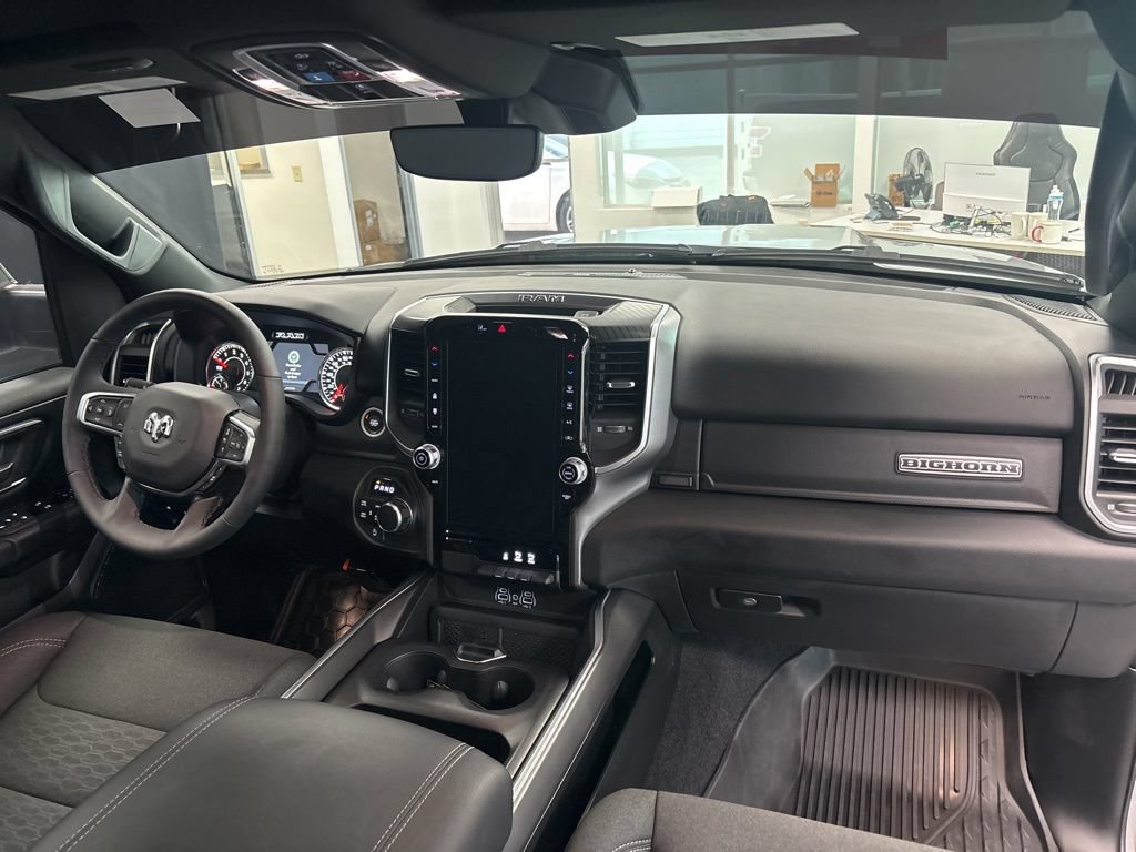 Used 2025 RAM 1500 Big Horn AWD/4WD image 13