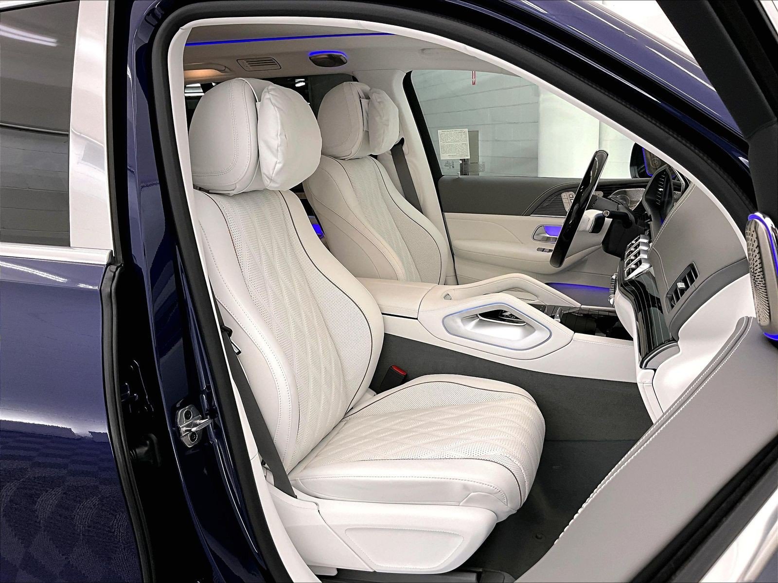 New 2026 Mercedes-Benz Maybach GLS 600 4MATIC image 5