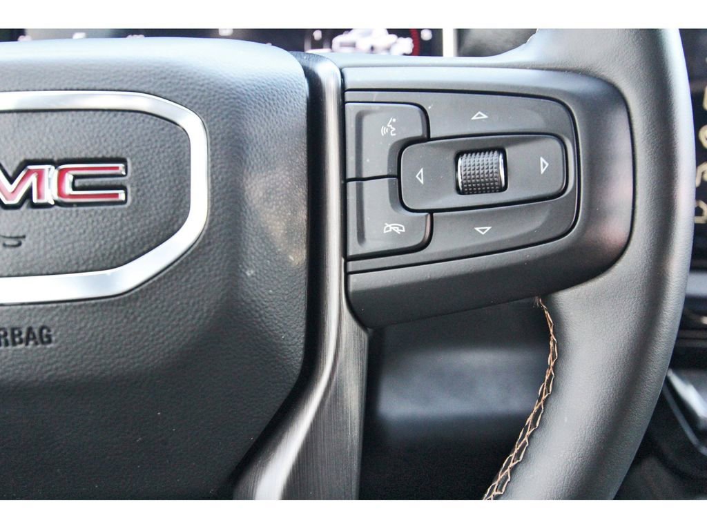 Used 2025 GMC Sierra 2500 AT4 image 16