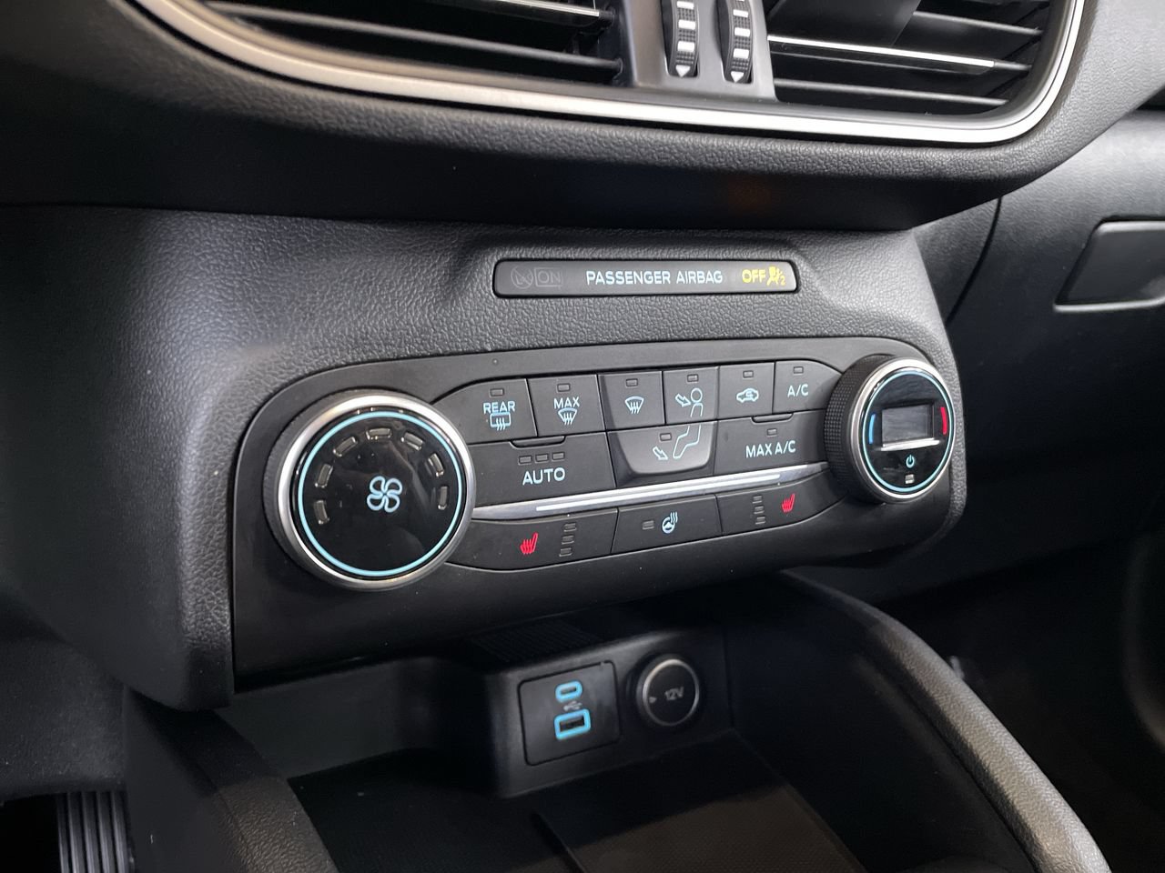 Used 2020 Ford Escape SEL AWD/4WD image 17