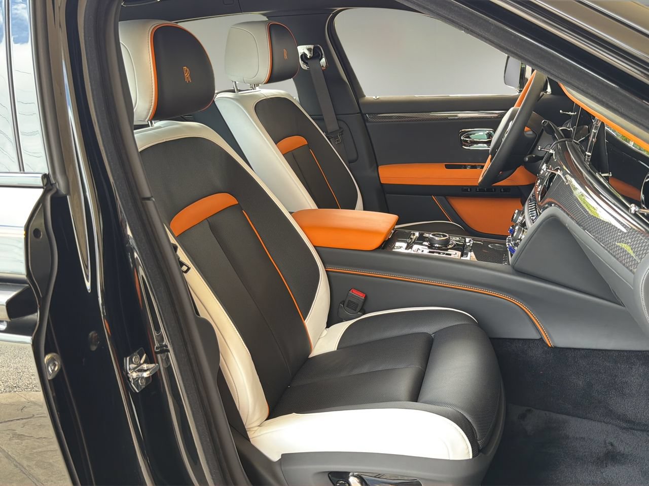 New 2027 Rolls-Royce Ghost Black Badge AWD/4WD image 23