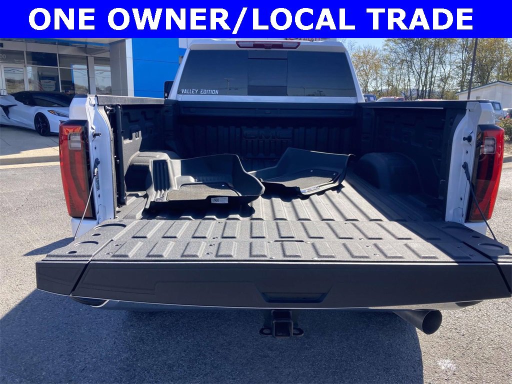 Used 2025 GMC Sierra 2500 SLT w/ SLT Premium Package image 11
