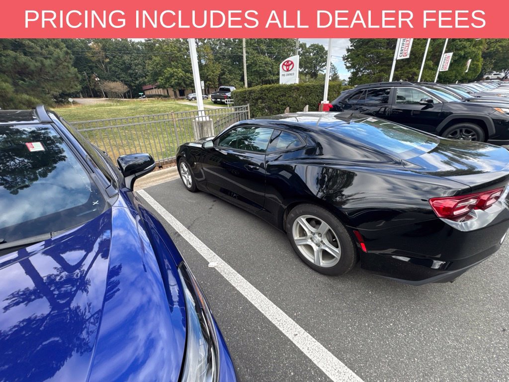 Used 2020 Chevrolet Camaro LT RWD image 3