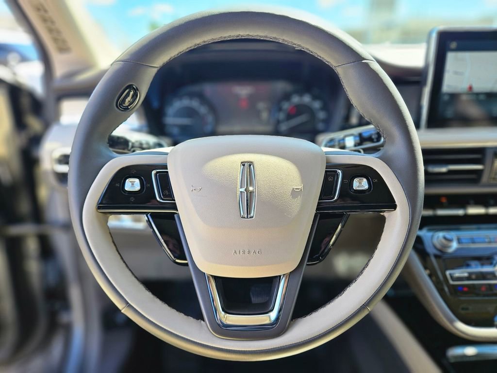 Used 2022 Lincoln Corsair AWD w/ Equipment Group 101A image 24