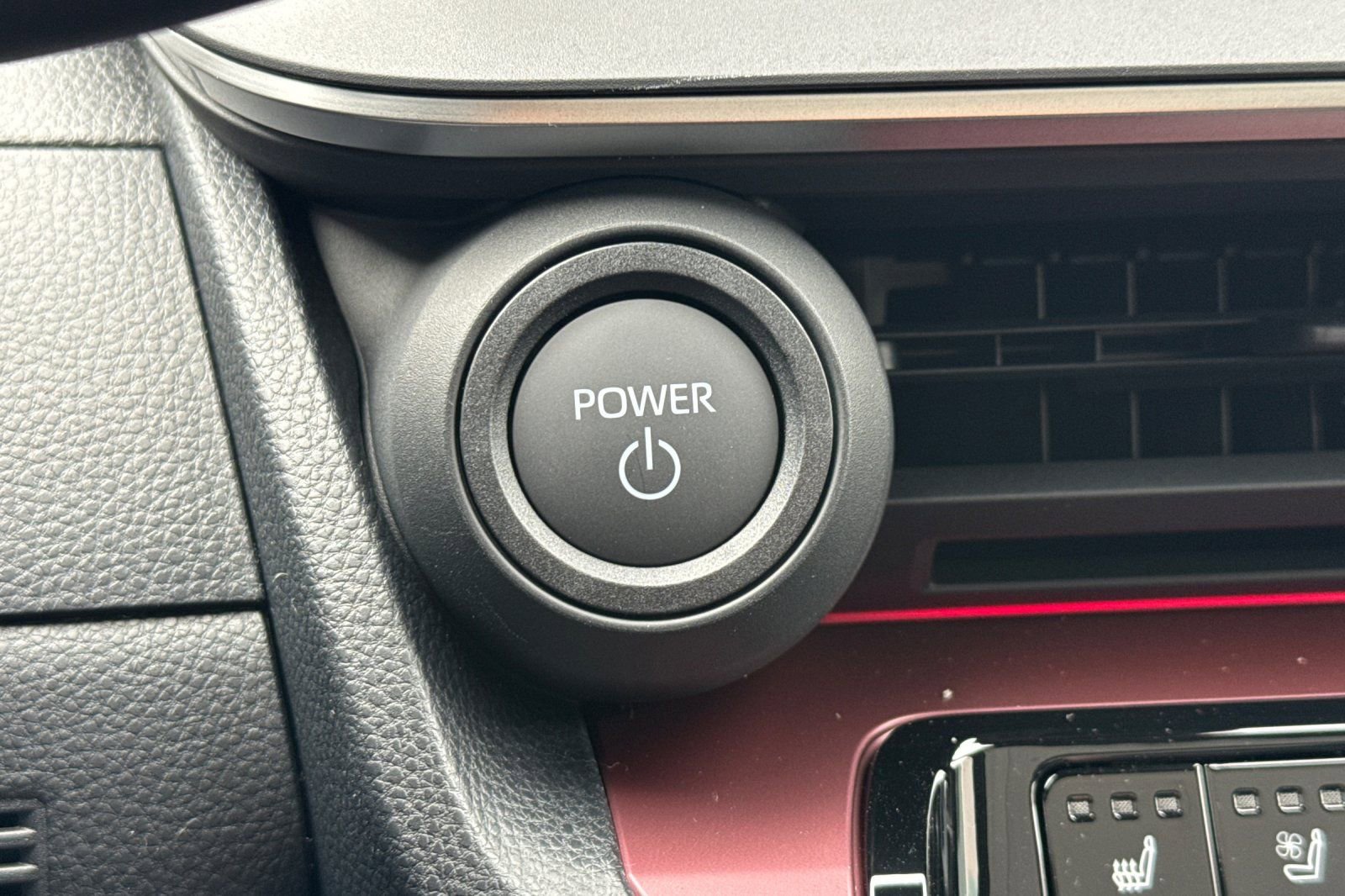 New 2026 Toyota Prius Plug-In Hybrid FWD image 24