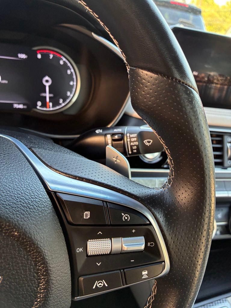 Used 2023 Genesis G70 3.3T w/ Sport Prestige Package AWD/4WD image 25