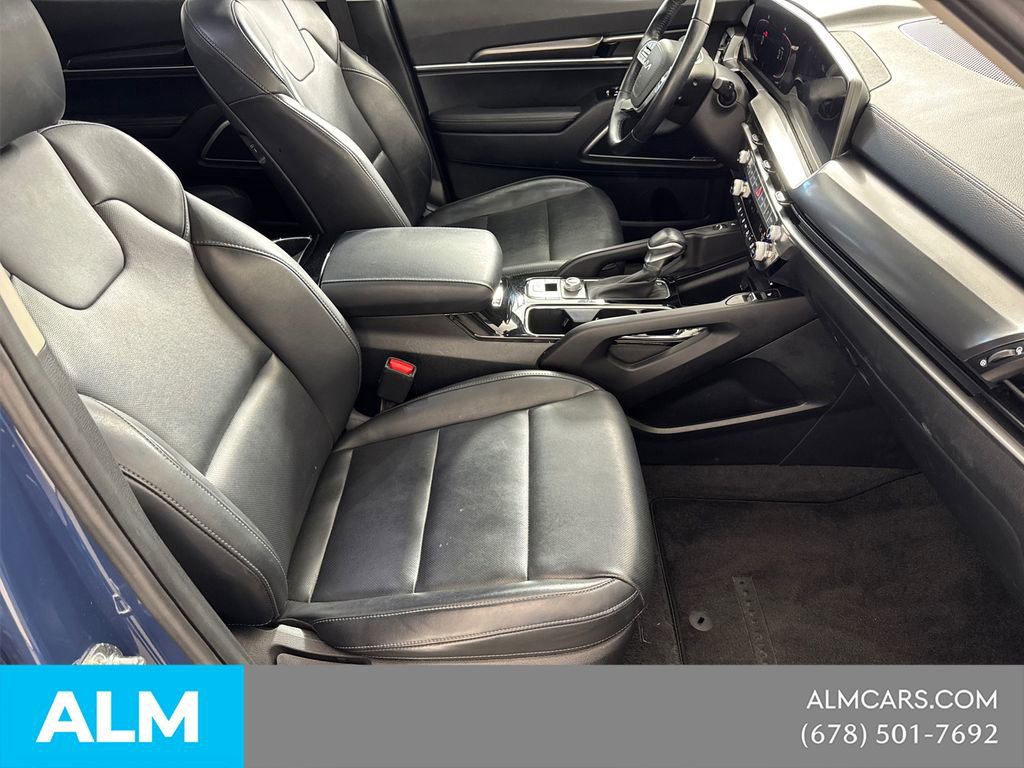 Used 2025 Kia Telluride S FWD image 17