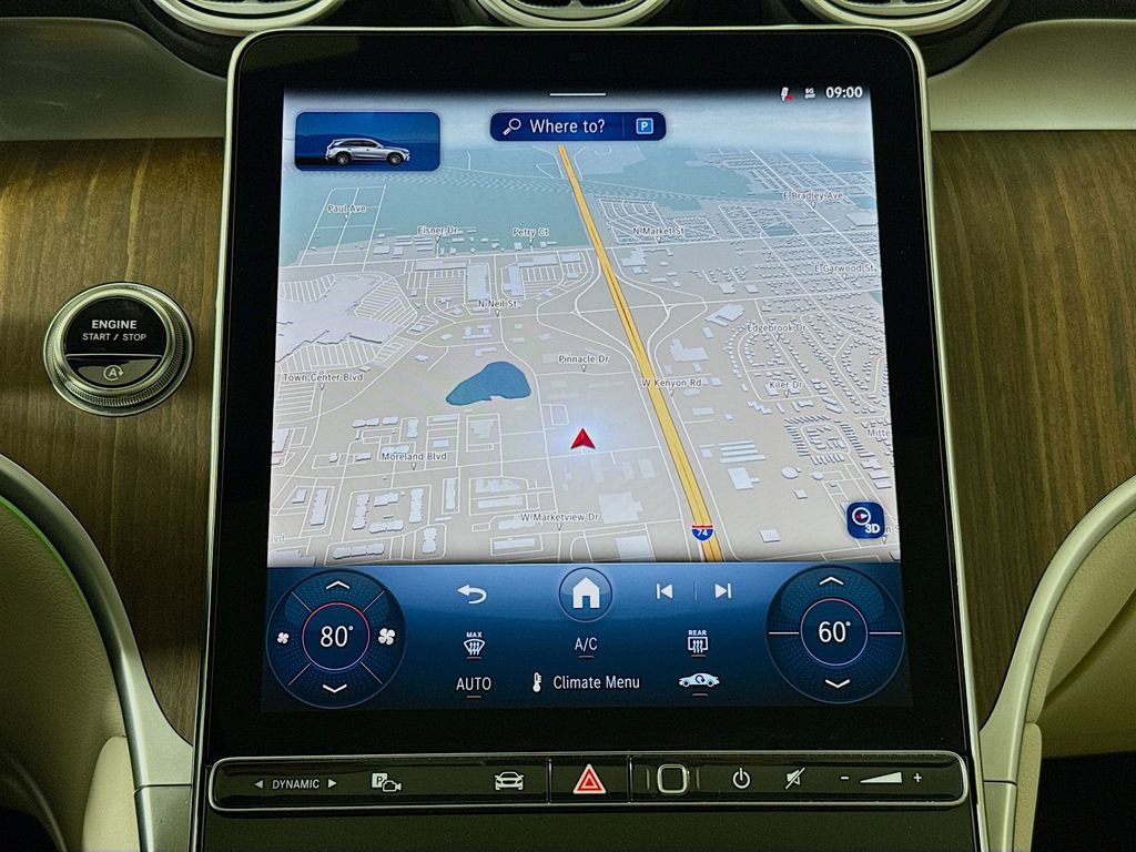 Used 2025 Mercedes-Benz GLC 300 4MATIC image 13