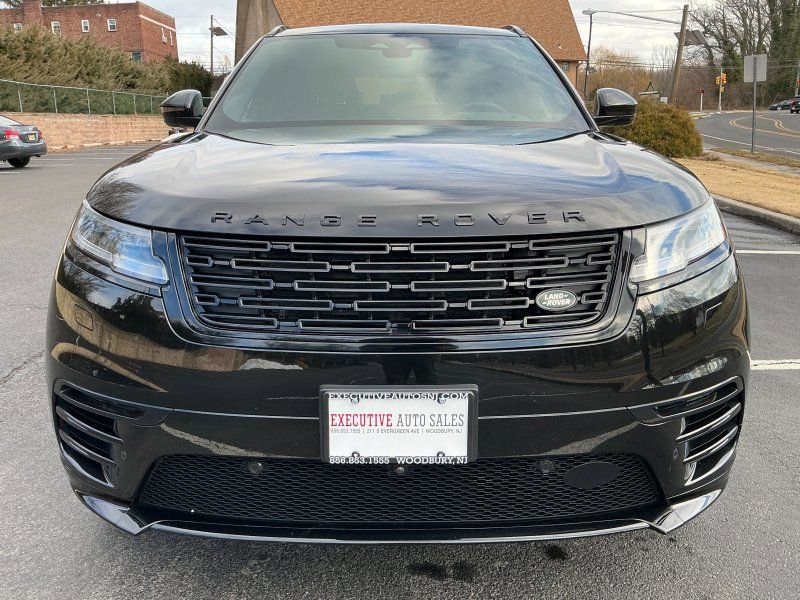 Used 2024 Land Rover Range Rover Velar Dynamic SE image 2