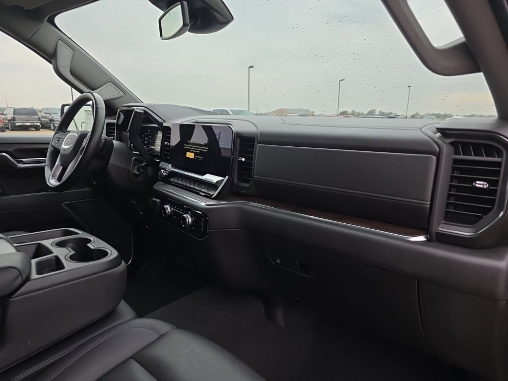 Used 2025 GMC Sierra 1500 SLT image 17