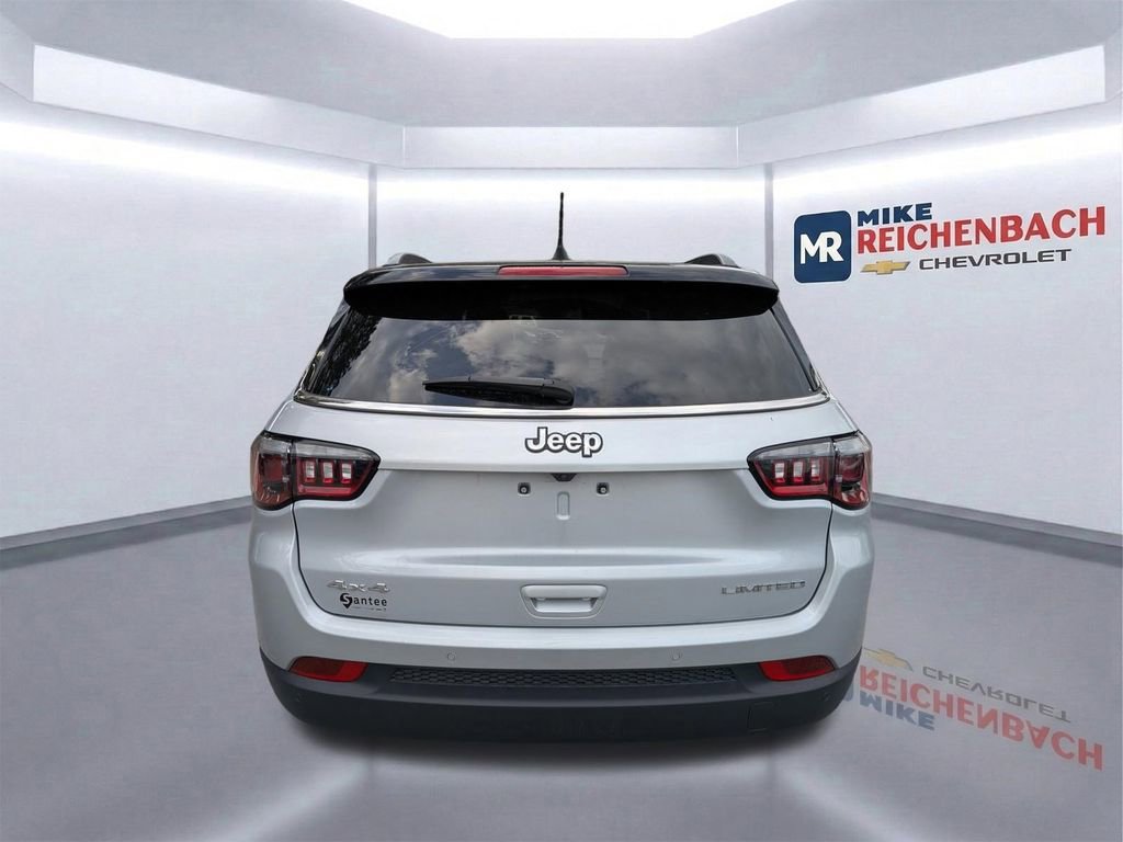 Used 2024 Jeep Compass Limited image 5