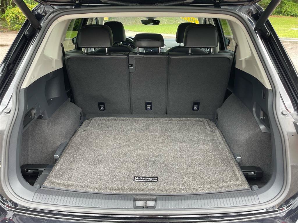 Used 2021 Volkswagen Tiguan SEL w/ 2-Row Tiguan MDO Package AWD/4WD image 10