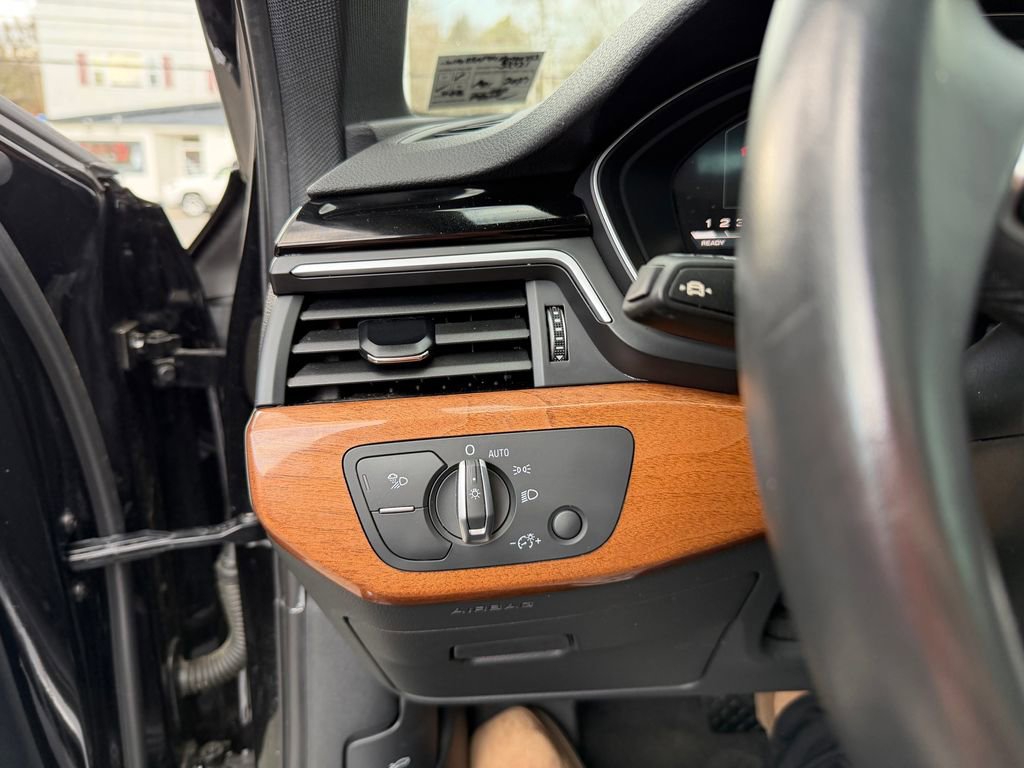 Used 2022 Audi A4 2.0T Premium Plus w/ Premium Plus Package AWD/4WD image 14