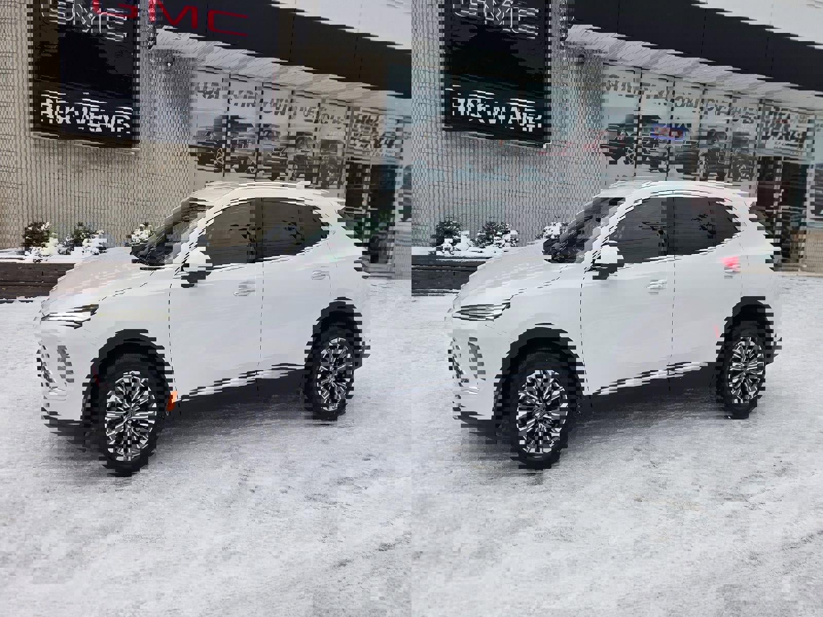 Certified 2025 Buick Envision Preferred image 3