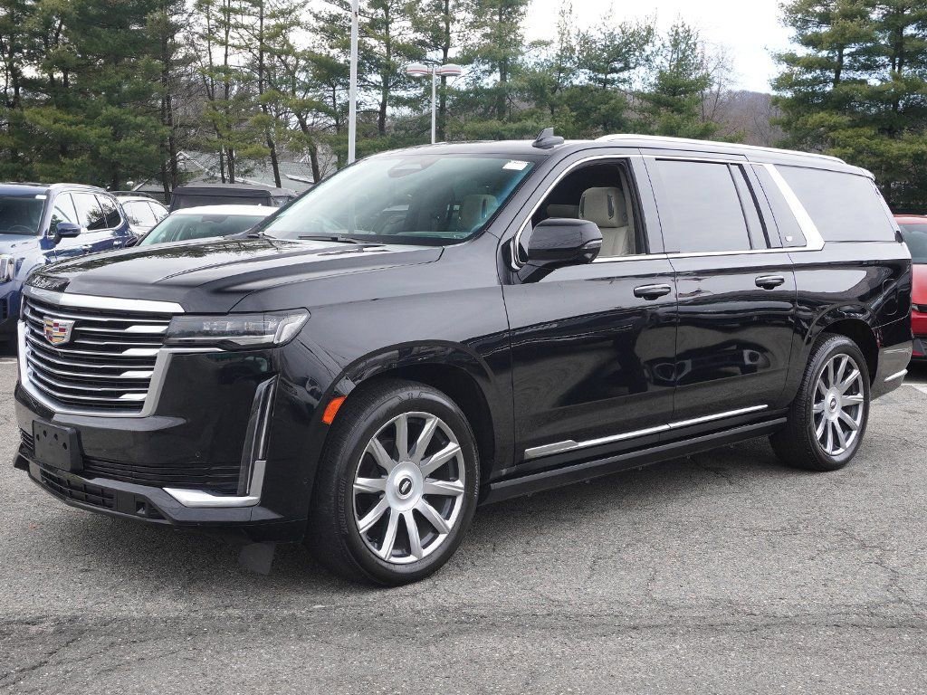 Used 2023 Cadillac Escalade ESV Premium Luxury Platinum w/ Heavy-Duty Trailer Package image 13