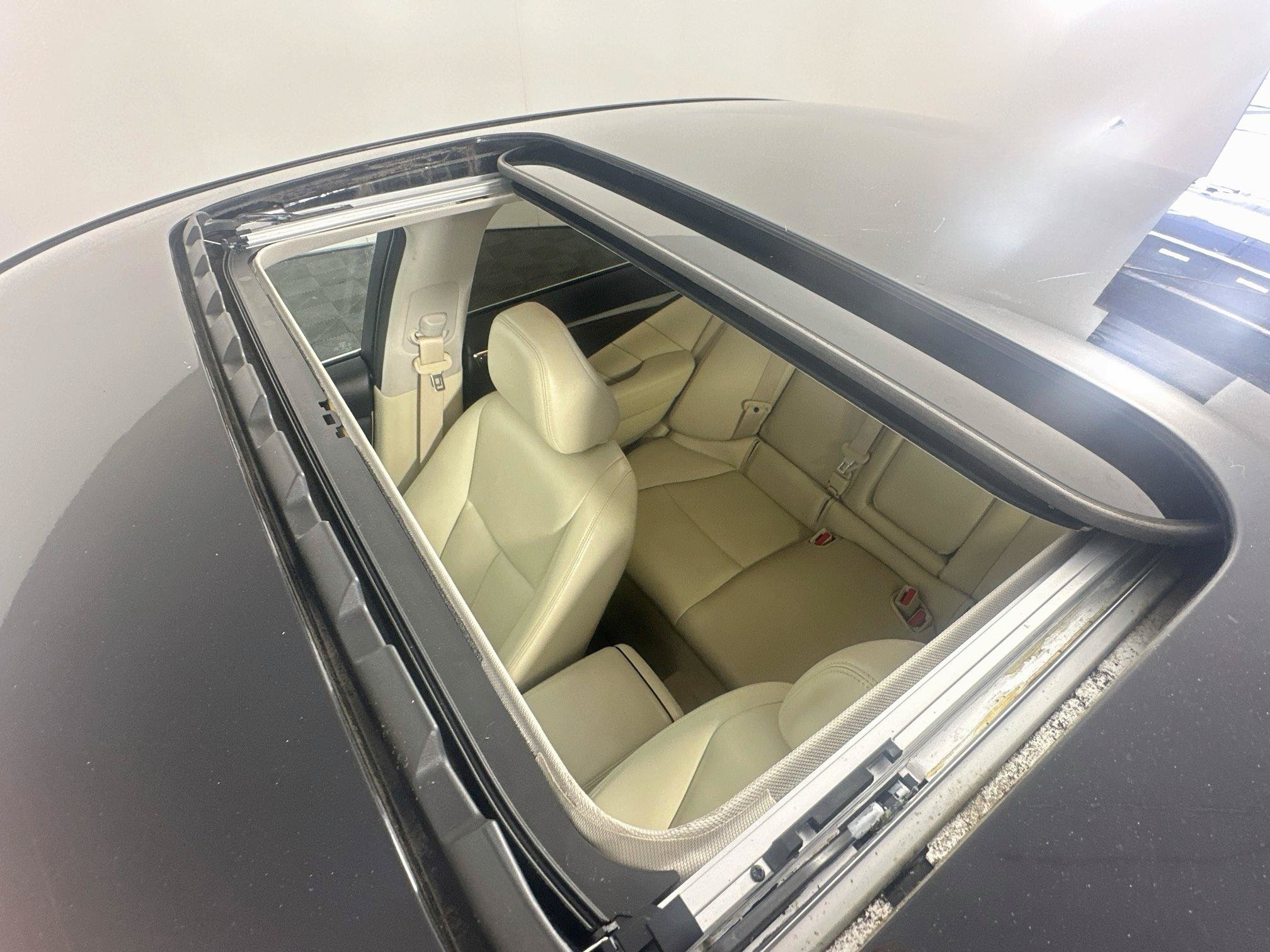 Used 2019 INFINITI Q50 Luxe w/ Essential Package (3.0T Luxe) RWD image 25