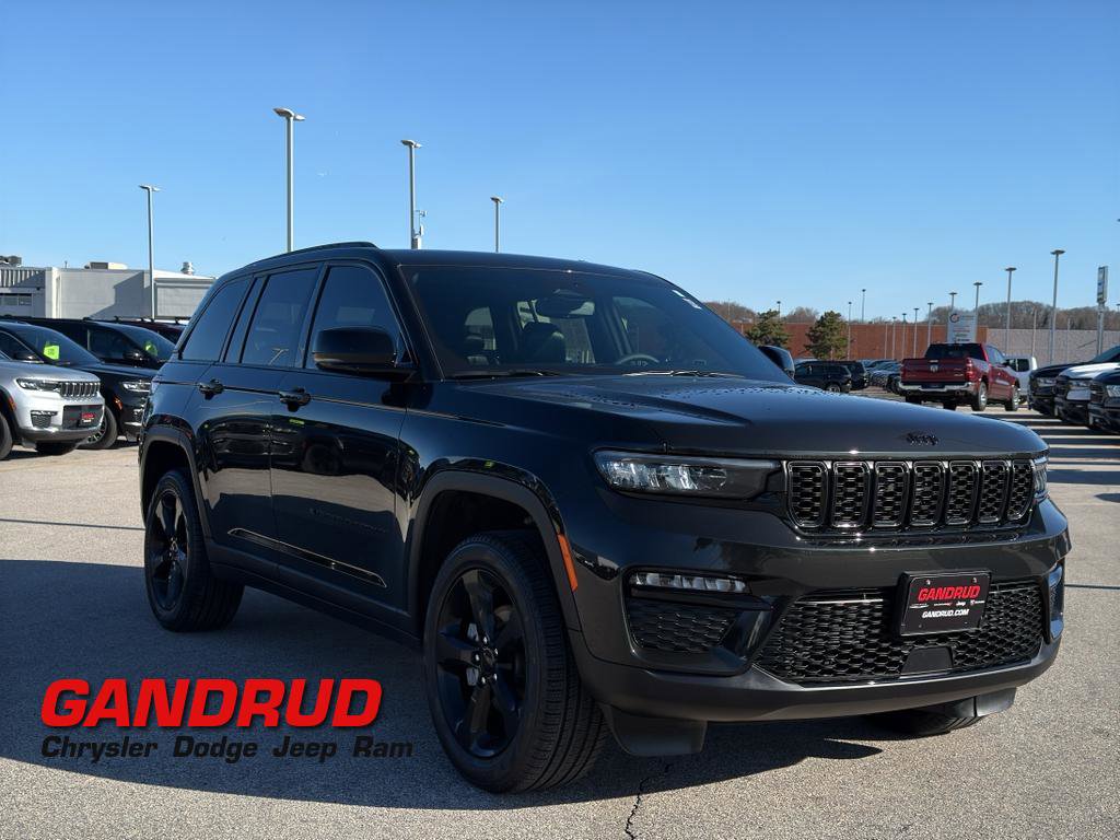 Used 2024 Jeep Grand Cherokee Limited w/ Black Appearance Package image 1