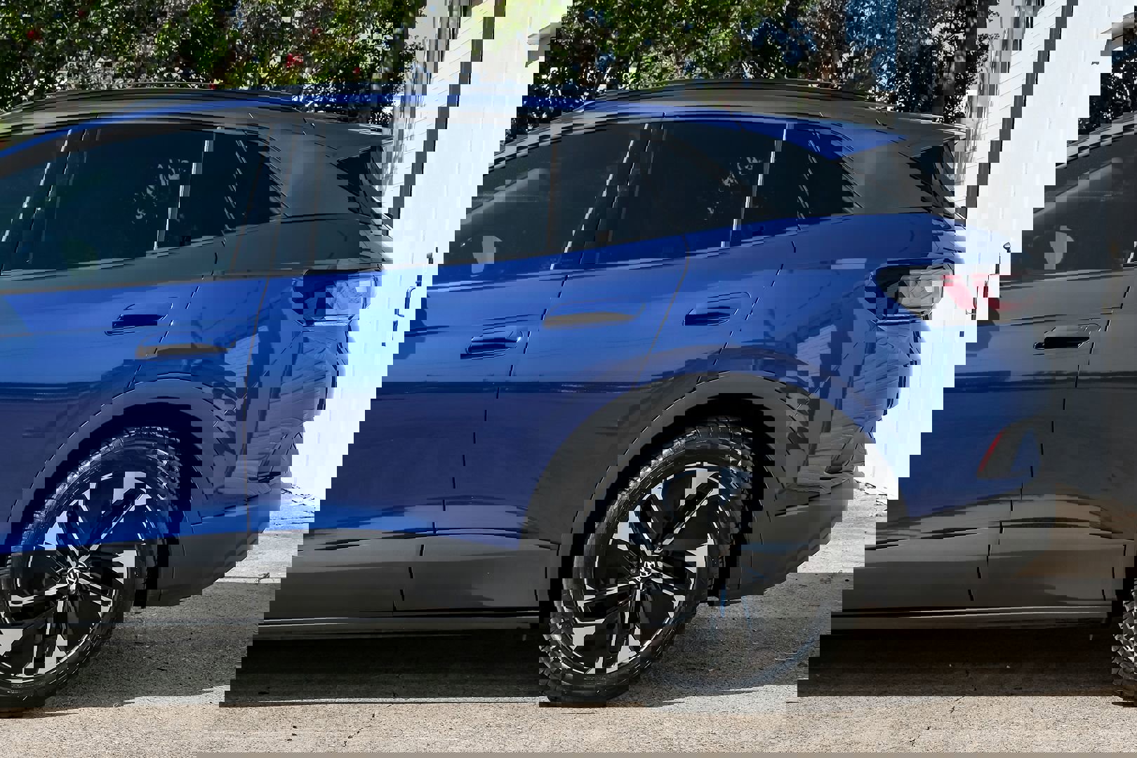 Used 2021 Volkswagen ID.4 Pro S image 16