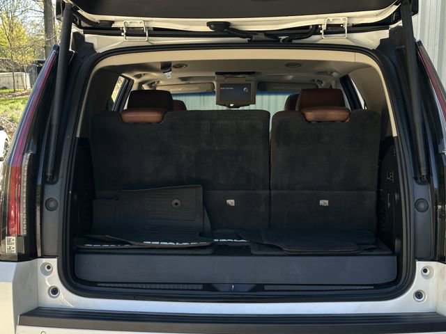 Used 2015 Cadillac Escalade Premium image 44