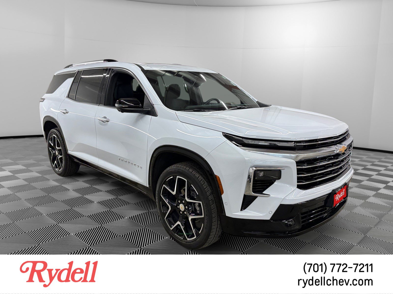 Used 2026 Chevrolet Traverse High Country w/ LPO, Floor Liner Package AWD/4WD image 7