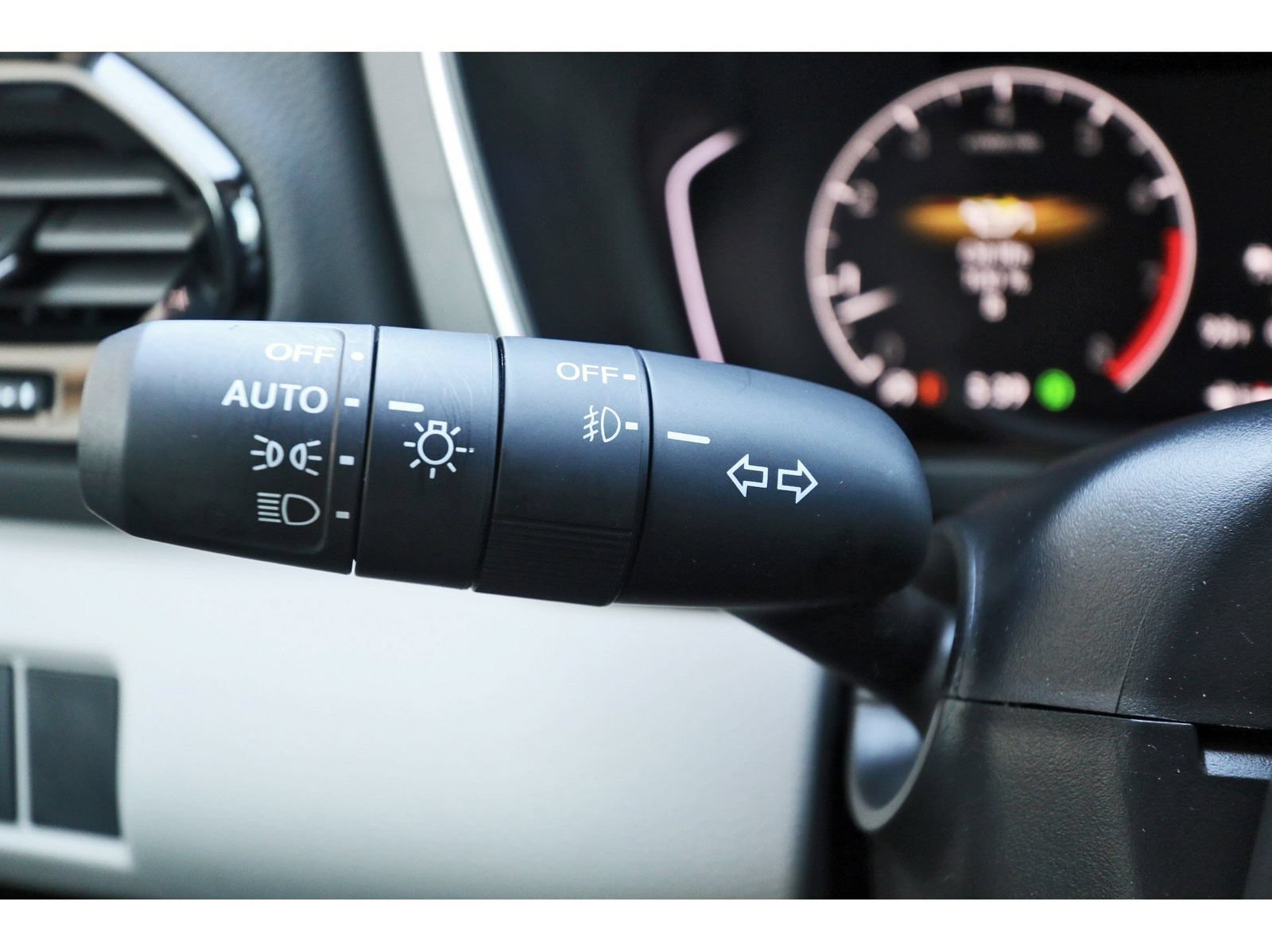 Used 2024 Honda Pilot Touring image 19