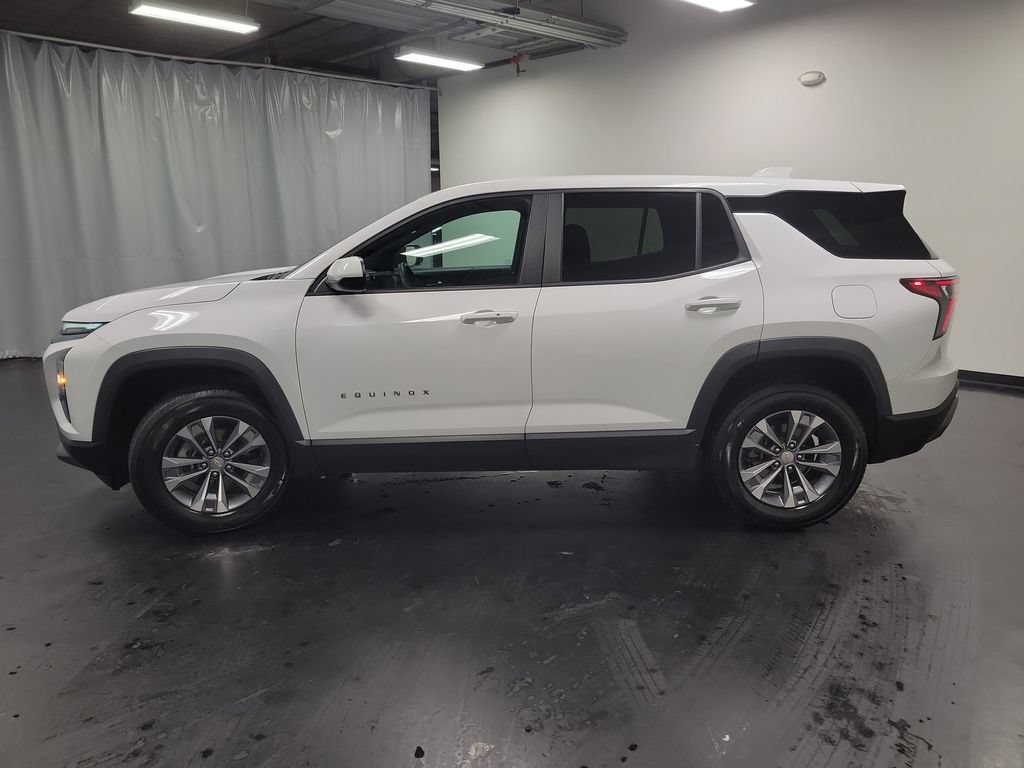Used 2025 Chevrolet Equinox LT FWD image 5