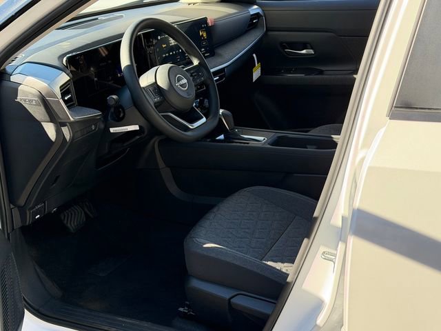 New 2026 Nissan Kicks SV w/ SV Premium Package FWD image 11