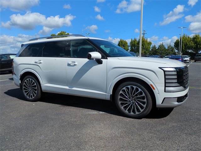 Used 2026 Hyundai Palisade Calligraphy image 2