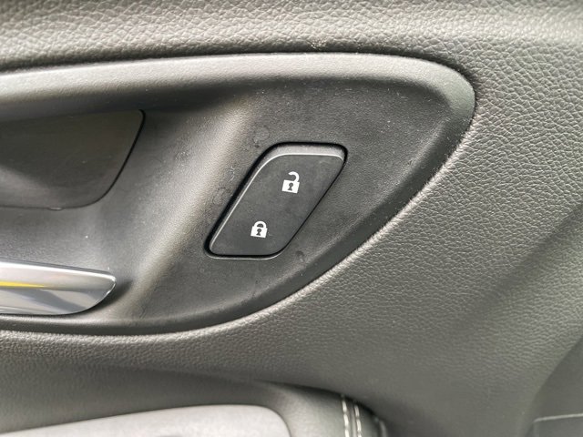 Used 2020 Buick Encore GX Preferred w/ Cold Weather Comfort Package image 11