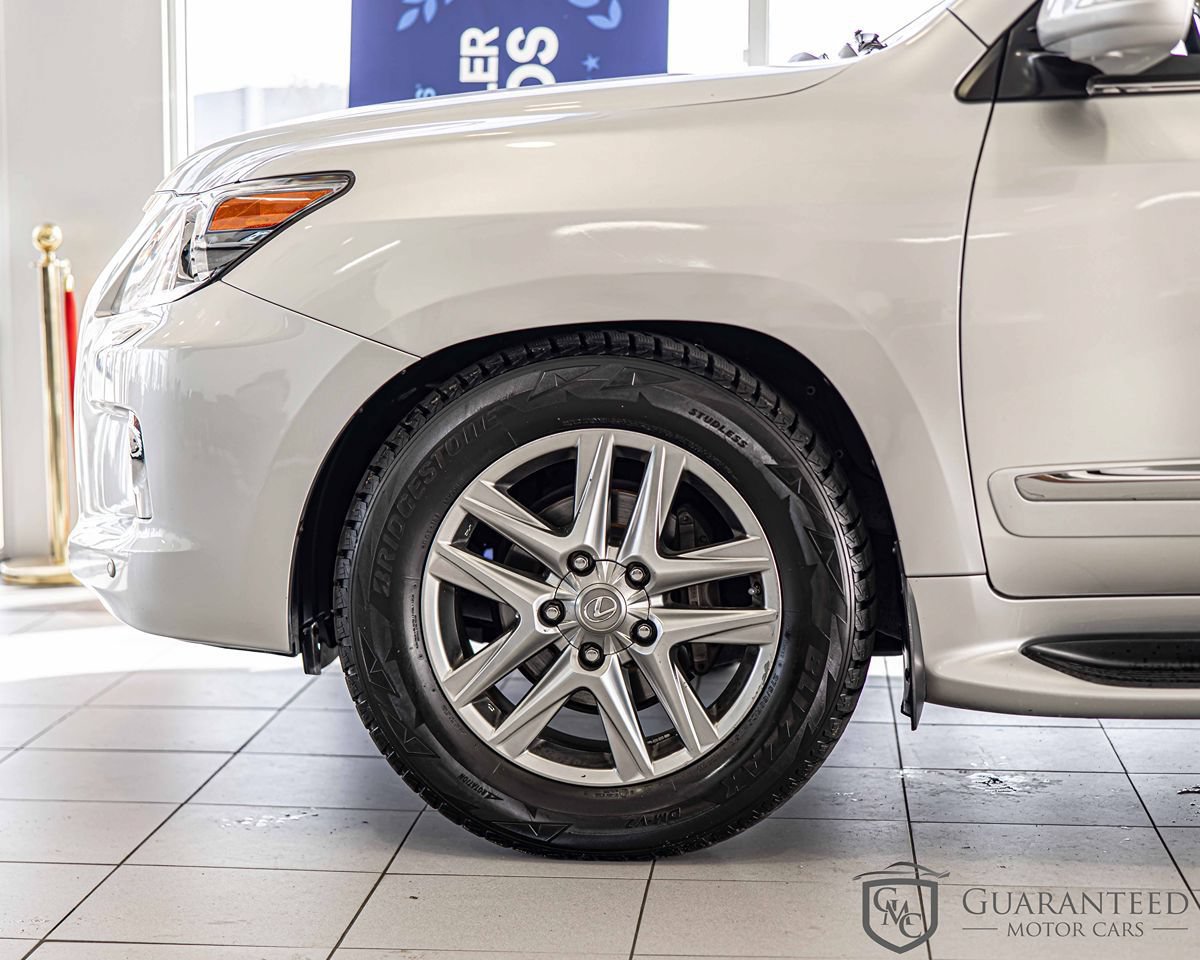 Used 2015 Lexus LX 570 4WD w/ Luxury Package image 7
