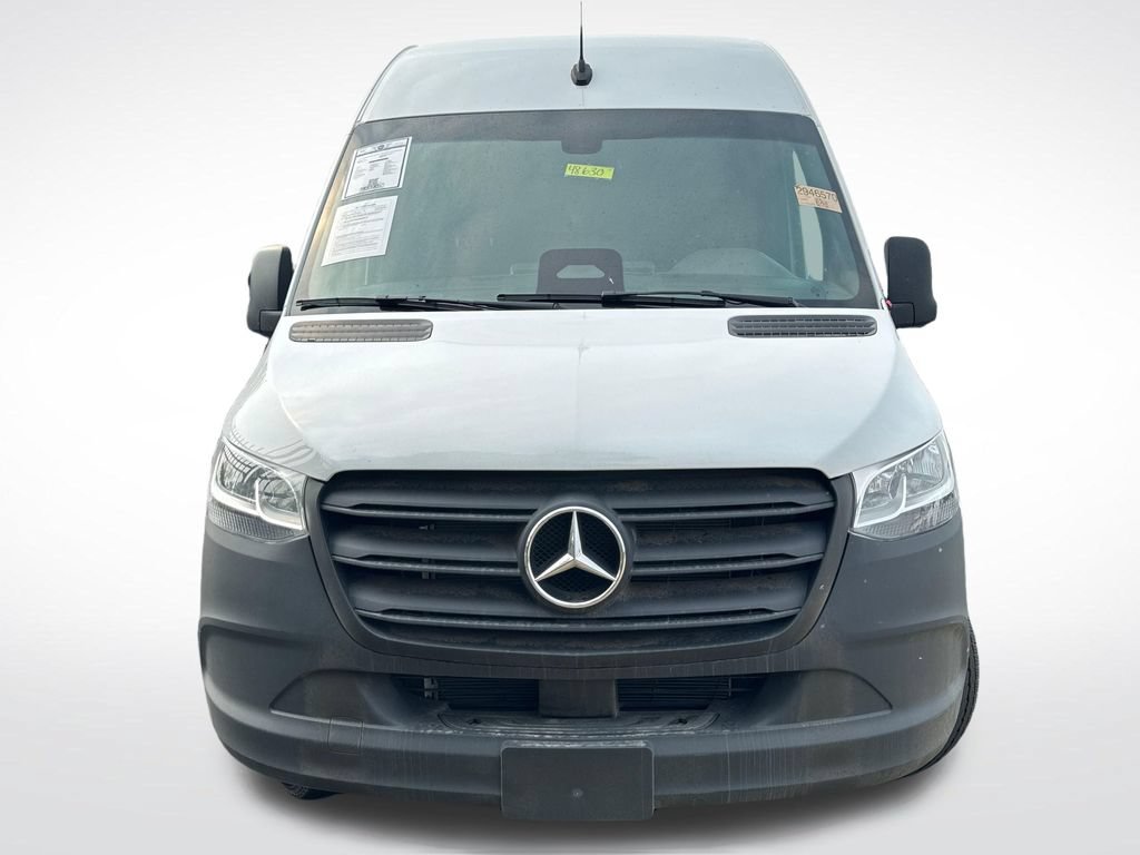 Used 2025 Mercedes-Benz Sprinter 2500 image 3