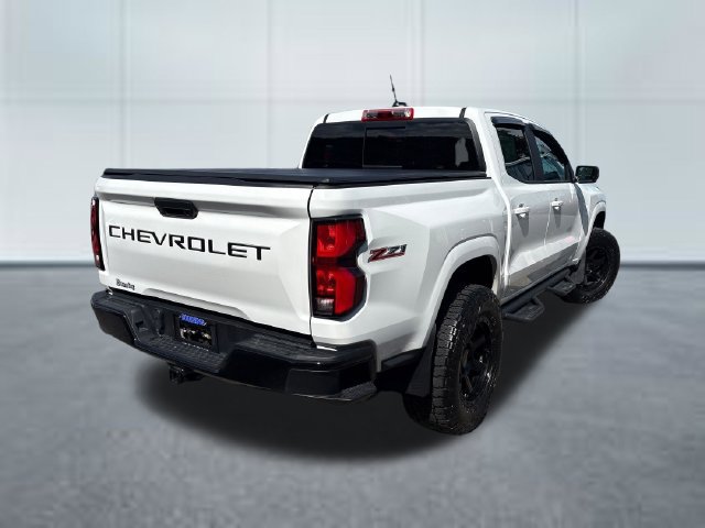 Used 2024 Chevrolet Colorado Z71 w/ Z71 Convenience Package 2 AWD/4WD image 4