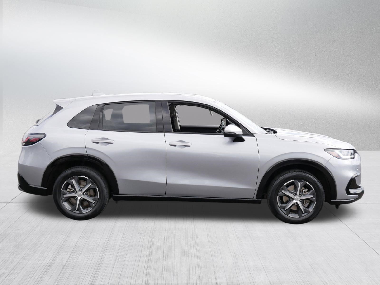 Used 2025 Honda HR-V EX-L image 8