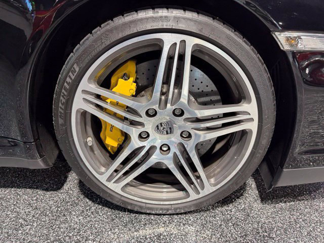 Used 2007 Porsche 911 Turbo AWD/4WD image 9