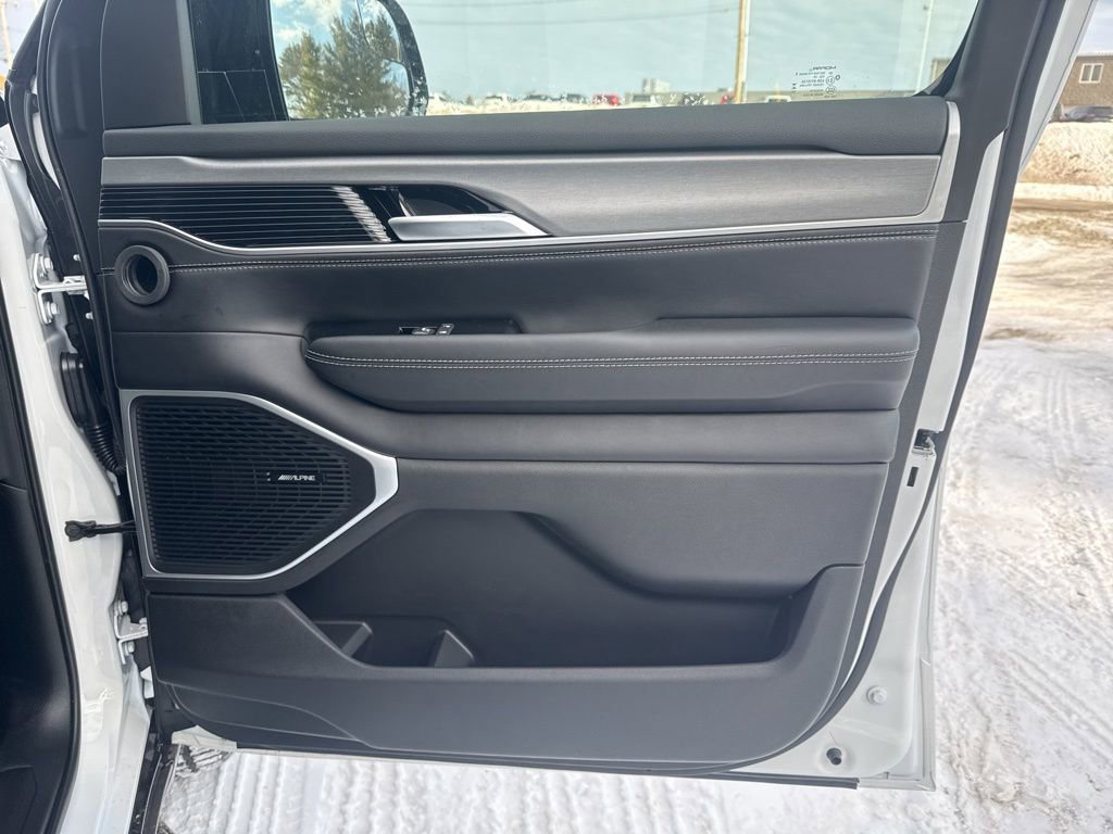 New 2026 Jeep Grand Wagoneer Limited image 32