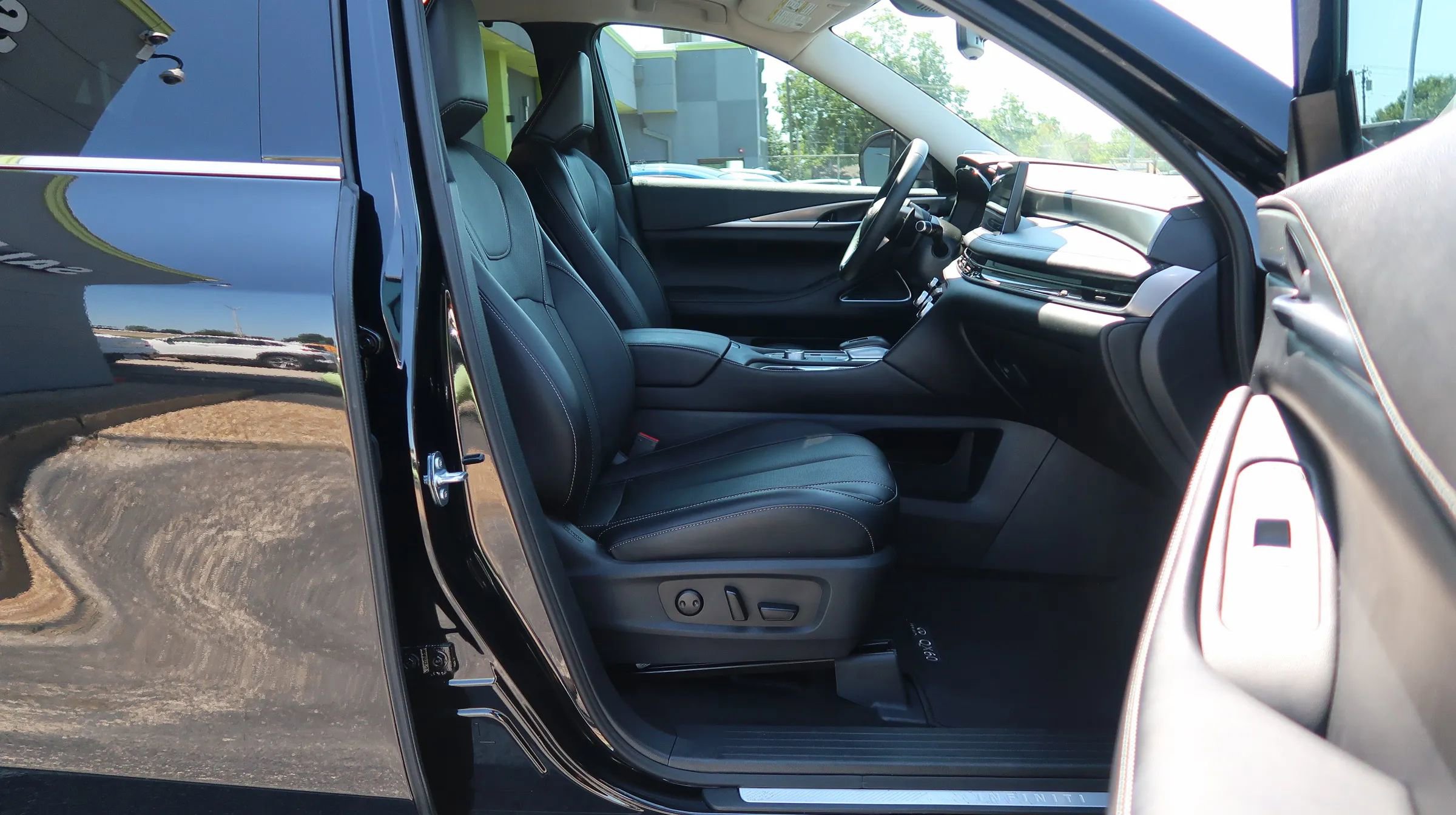 Used 2025 INFINITI QX60 Luxe image 27