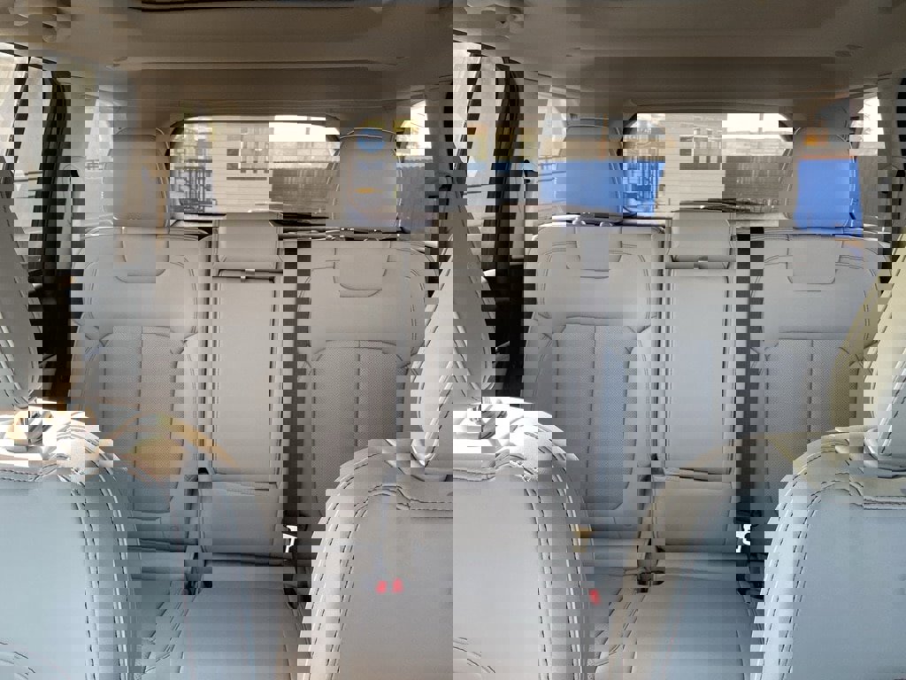 Used 2022 Jeep Grand Cherokee Overland image 30