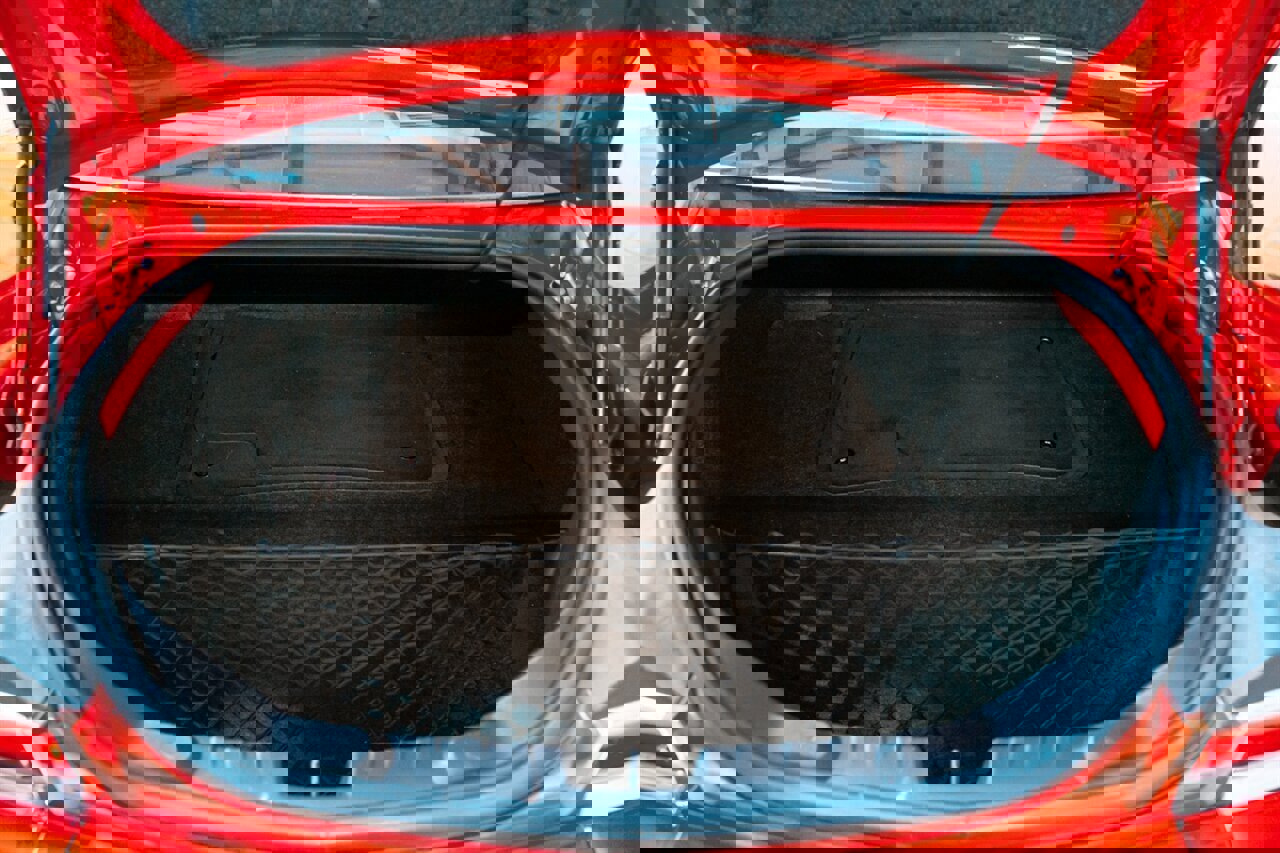 Used 2011 Chevrolet Camaro SS image 8