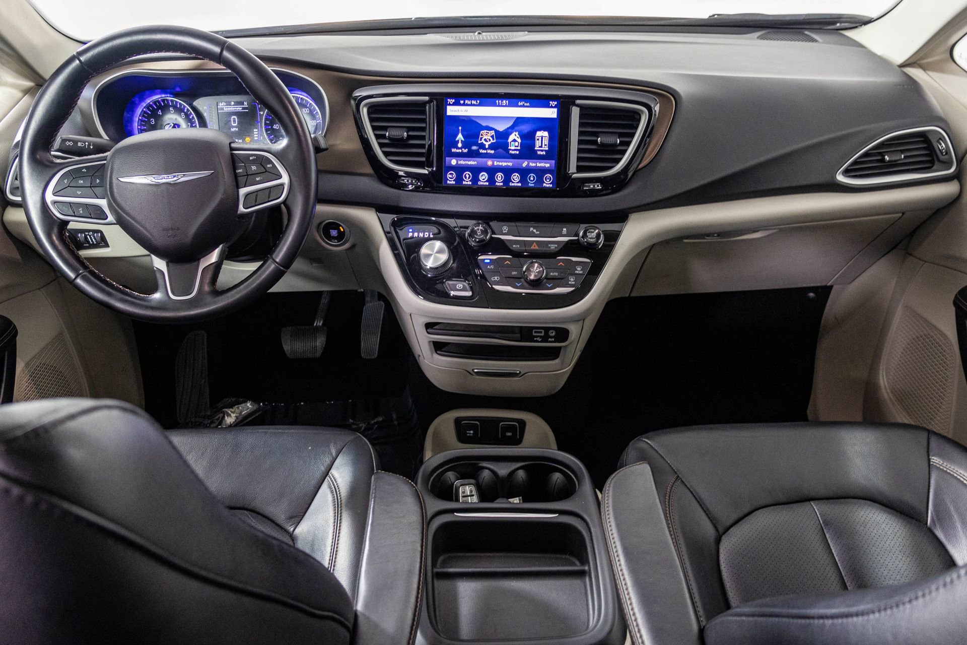 Used 2018 Chrysler Pacifica Touring-L image 25