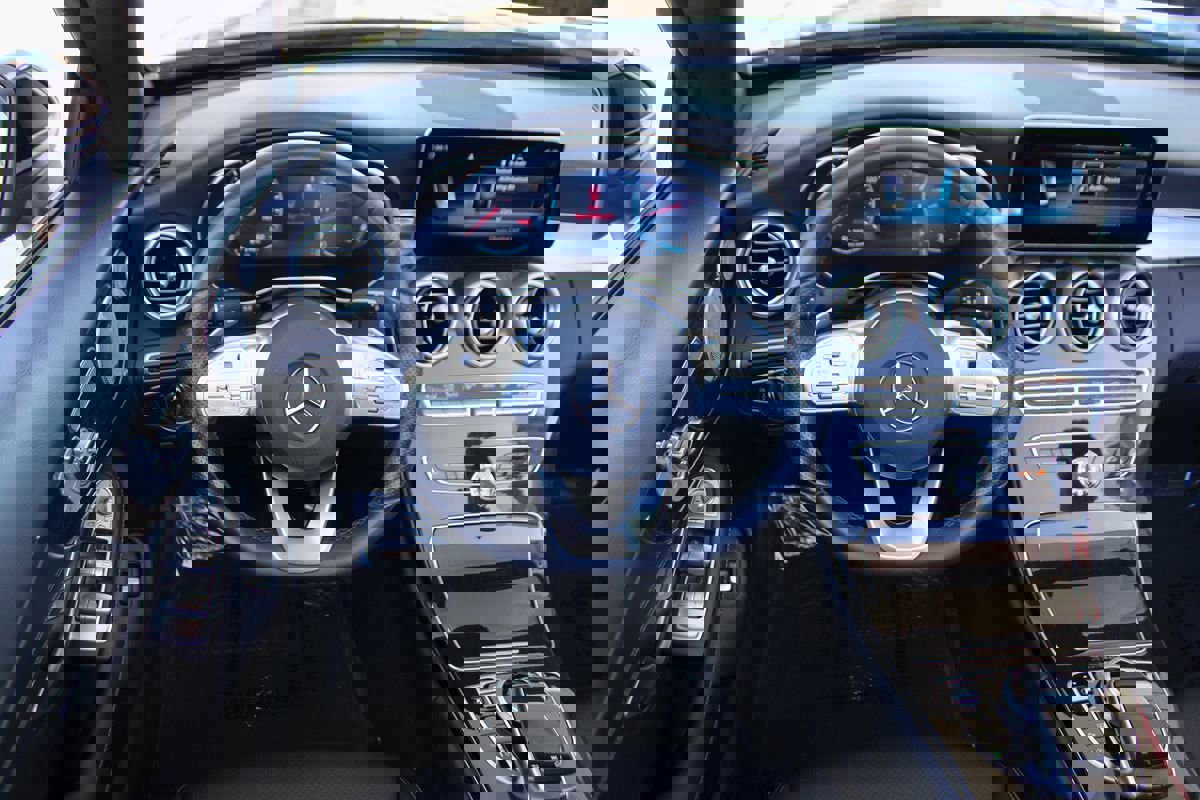 Used 2021 Mercedes-Benz C 300 Cabriolet w/ AMG Line image 15