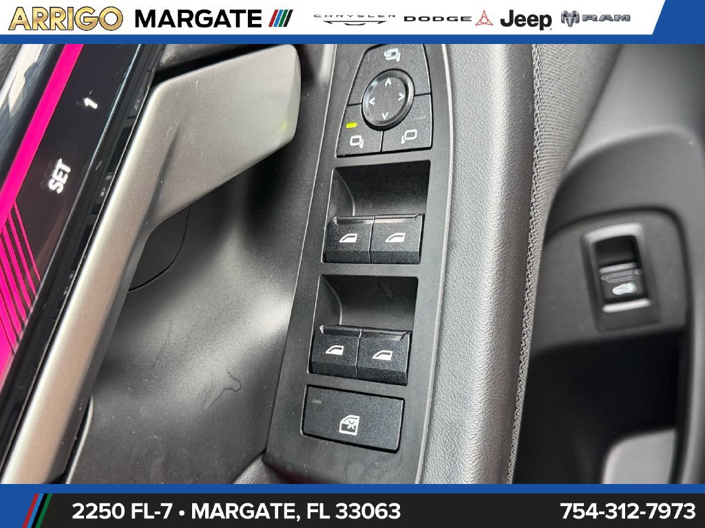 Used 2025 BMW i5 xDrive40 w/ M Sport Package AWD/4WD image 35