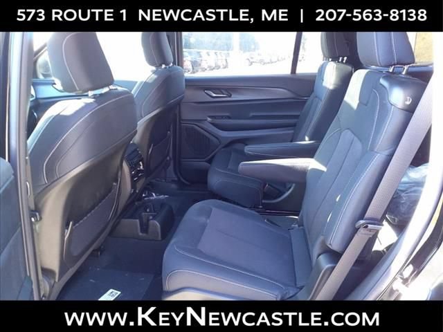 New 2024 Jeep Grand Cherokee L Laredo w/ Trailer Tow Package AWD/4WD image 13