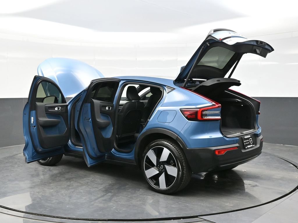 Used 2023 Volvo C40 P8 Recharge Ultimate AWD/4WD image 46