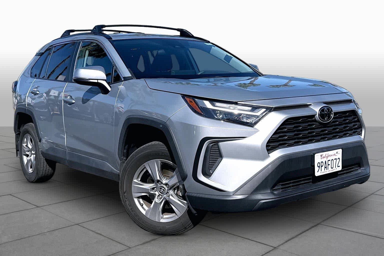 Used 2024 Toyota RAV4 XLE FWD image 2