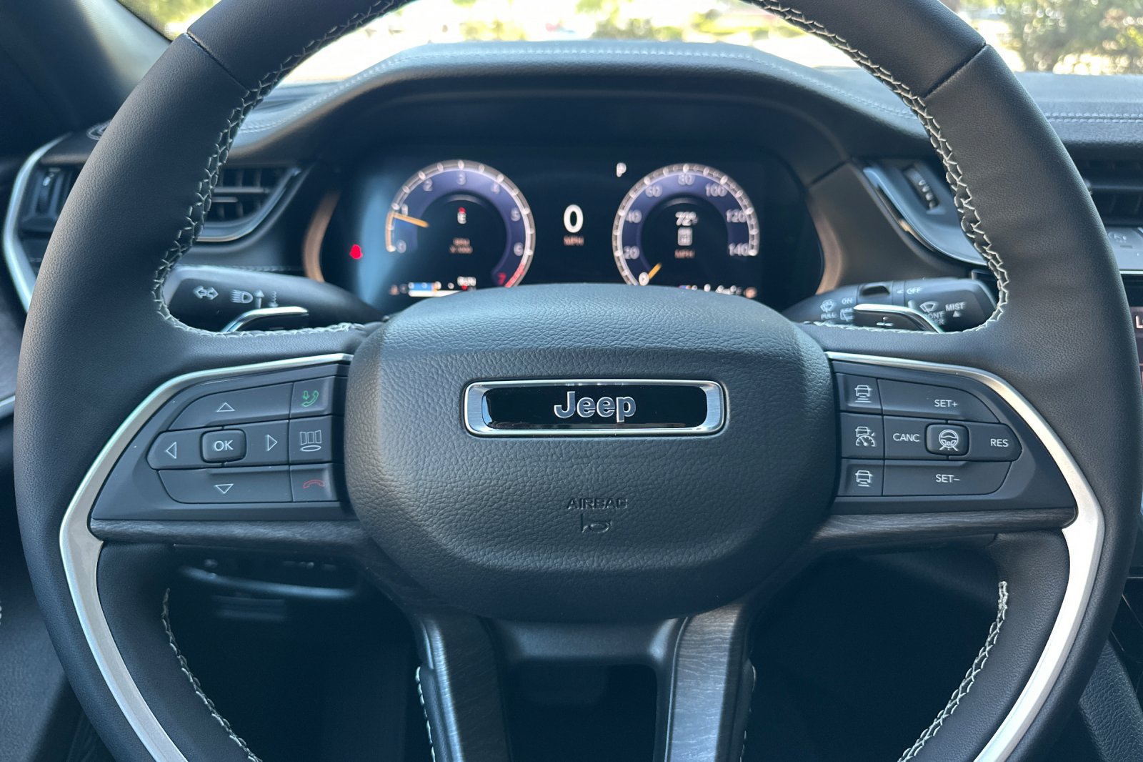 New 2026 Jeep Grand Cherokee L Limited w/ Limited Altitude Package AWD/4WD image 24