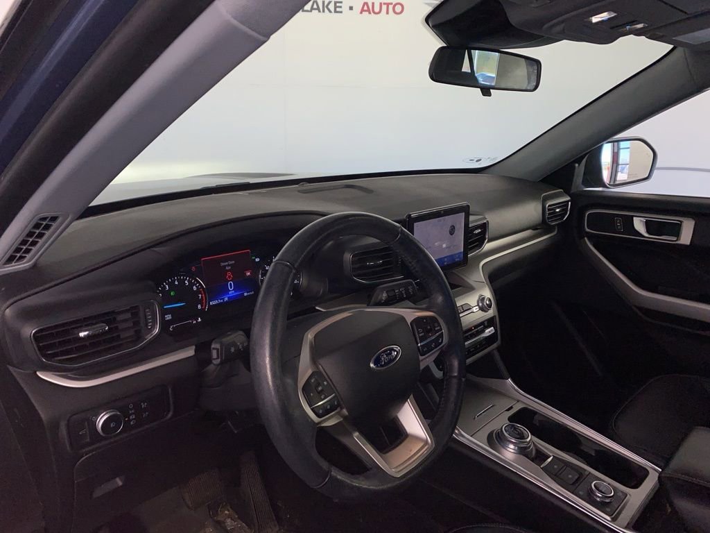 Used 2021 Ford Explorer XLT w/ Equipment Group 202A AWD/4WD image 10
