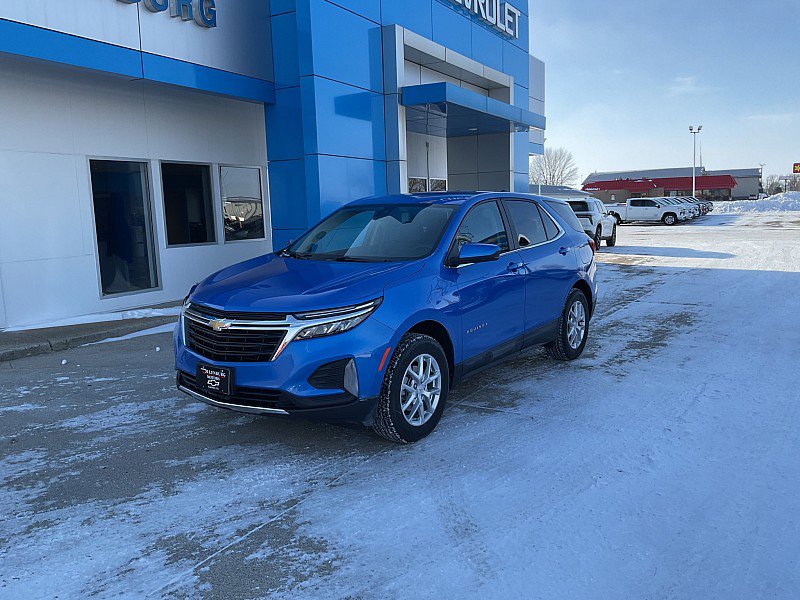 Used 2024 Chevrolet Equinox LT image 2