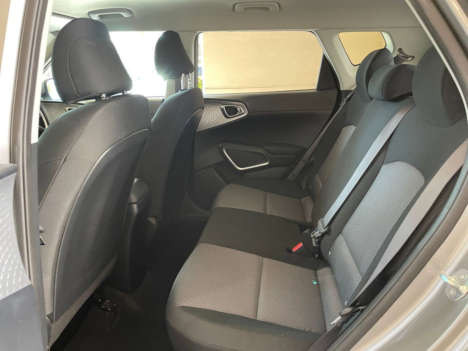 Used 2025 Kia Soul LX w/ LX Technology Package image 21