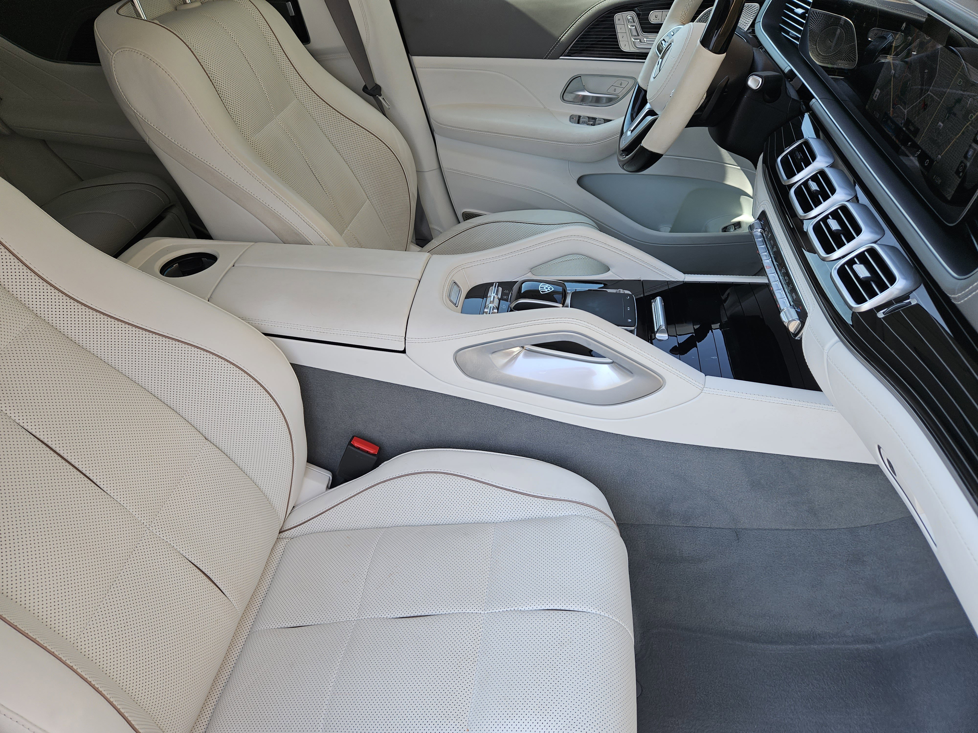 Certified 2022 Mercedes-Benz Maybach GLS 600 4MATIC image 16