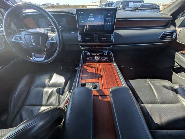 Used 2023 Lincoln Navigator L Reserve image 13